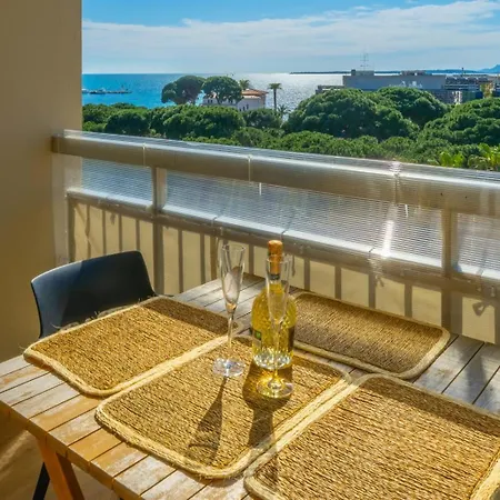 Pinede Sea View Lux Apartment Antibes